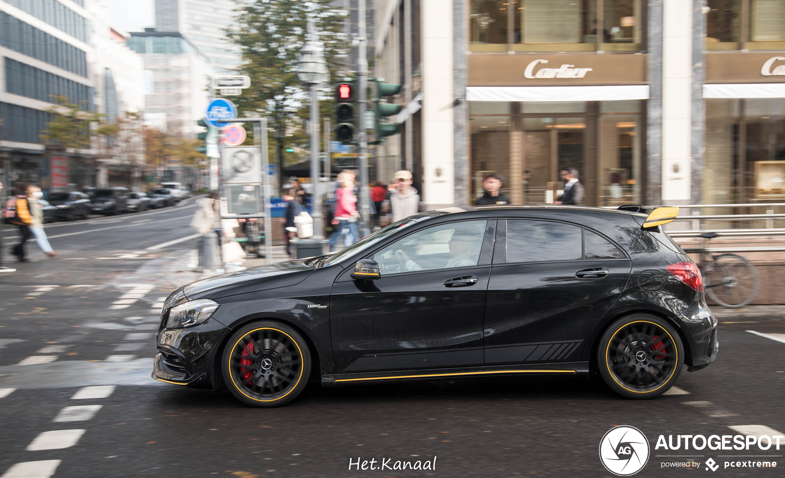 Mercedes-AMG A 45 W176 Yellow Night Edition