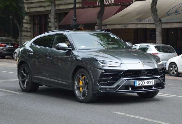 Lamborghini Urus