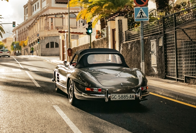 Mercedes-Benz 300SL Roadster