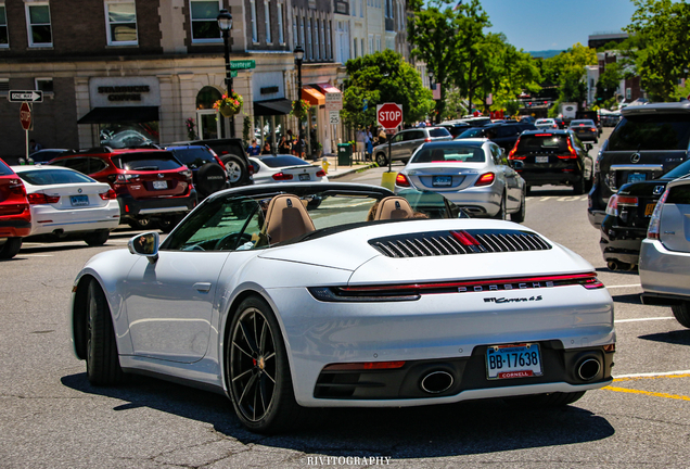 Porsche 992 Carrera 4S Cabriolet