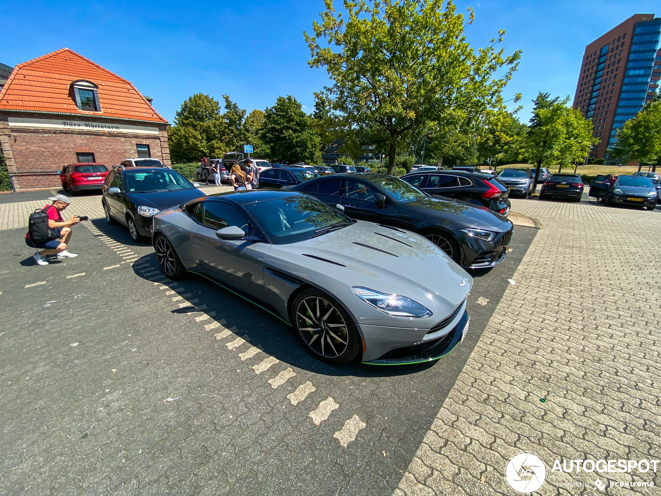 Aston Martin DB11 Launch Edition