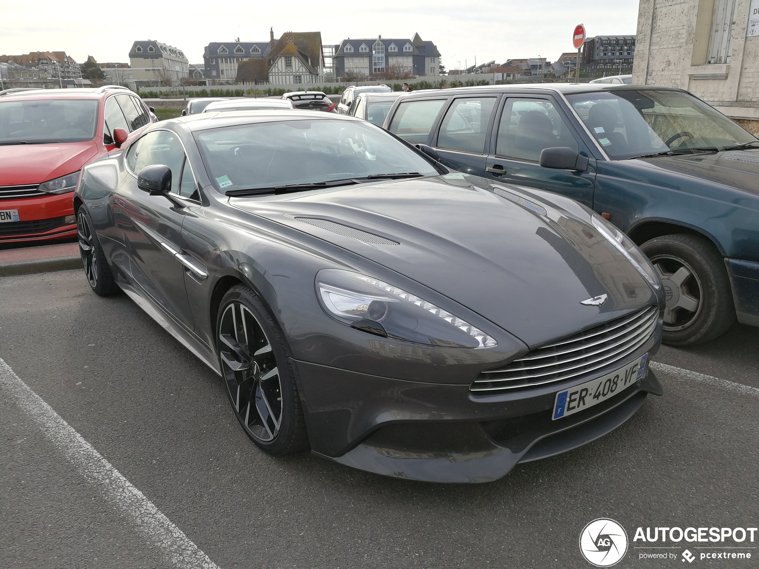 Aston Martin Vanquish 2013