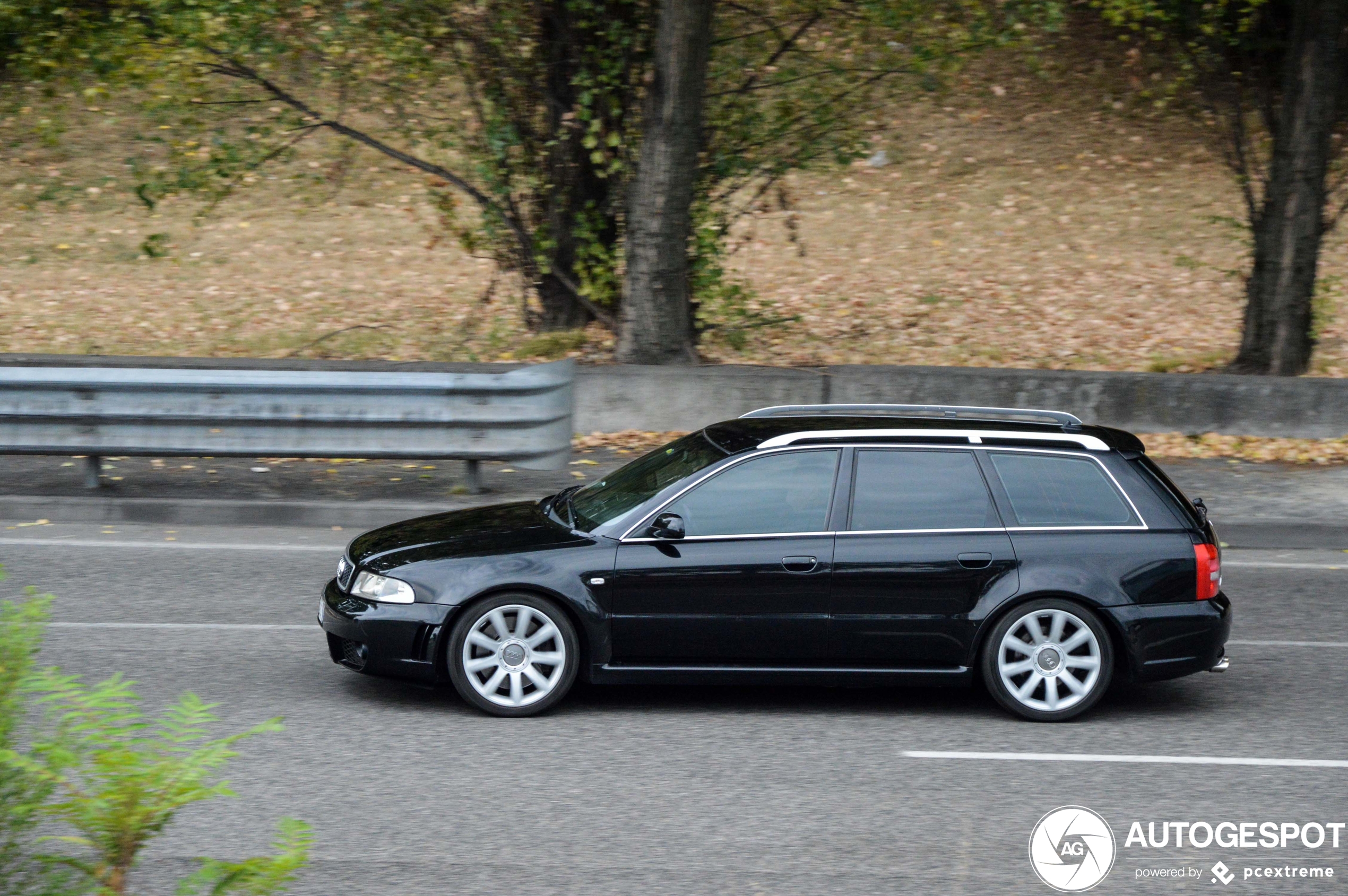 Audi RS4 Avant B5