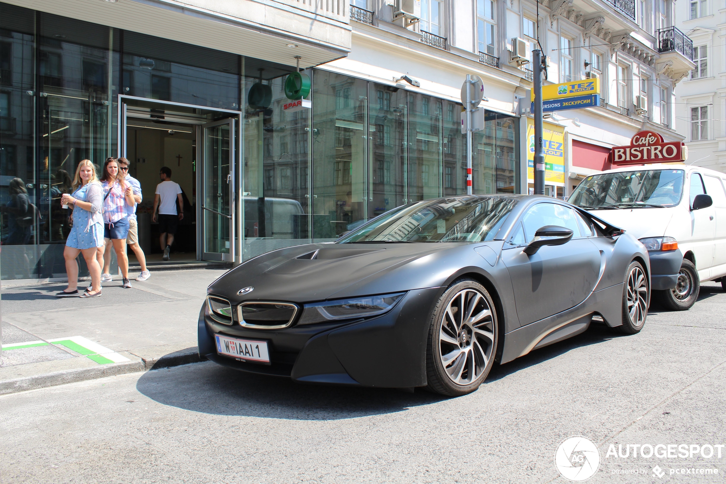 BMW i8