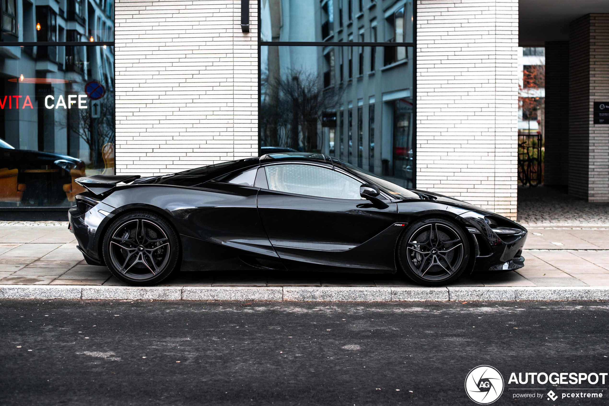 McLaren 720S Spider