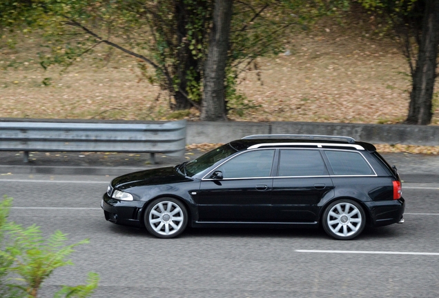 Audi RS4 Avant B5