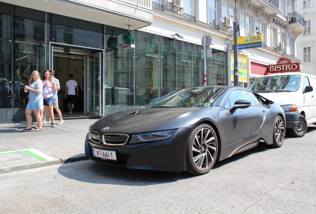 BMW i8
