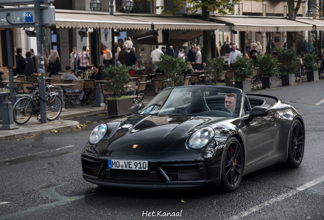 Porsche 992 Carrera 4 GTS Cabriolet