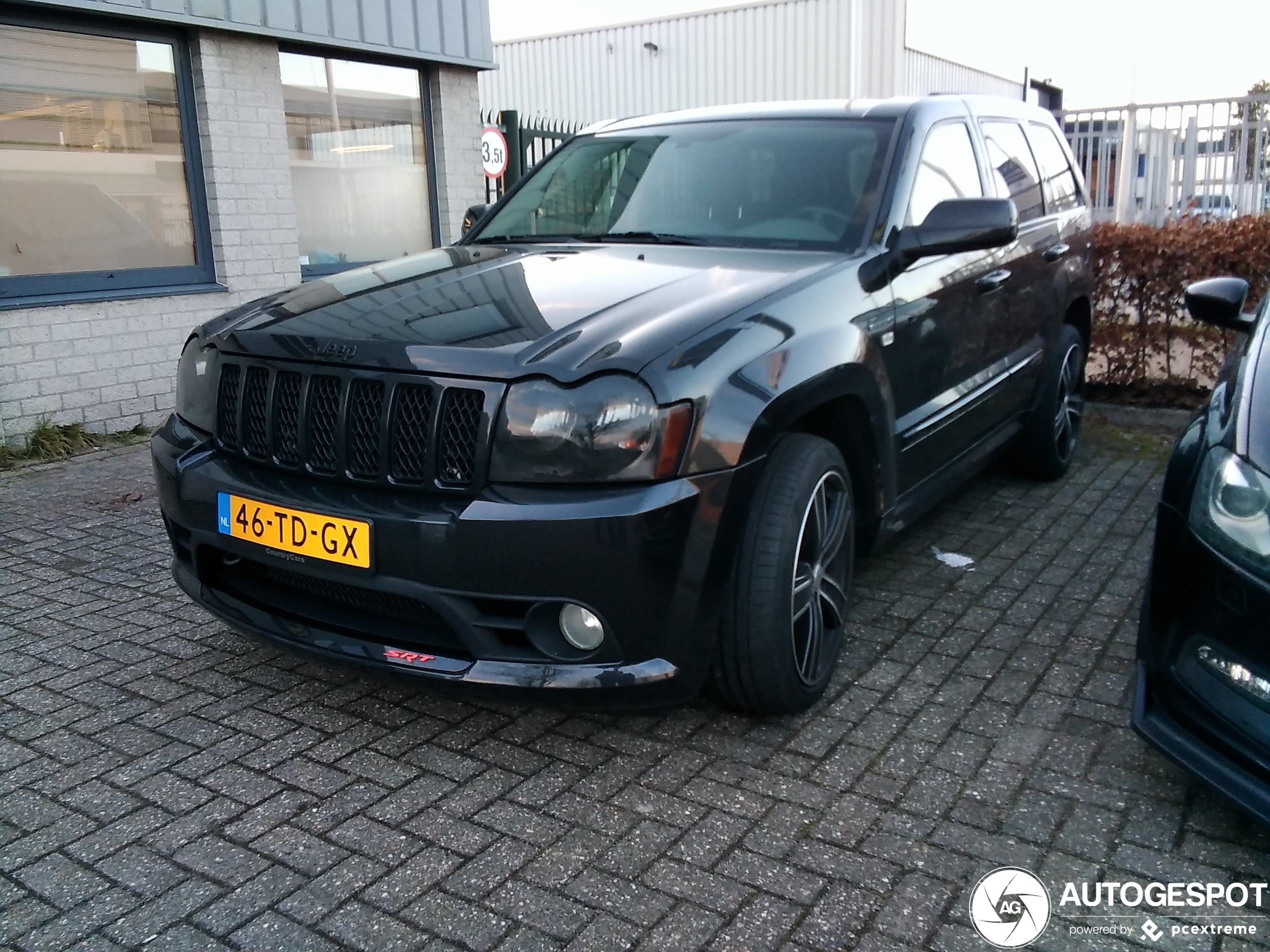 Jeep Grand Cherokee SRT-8 2005