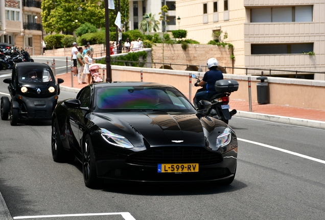 Aston Martin DB11 V8