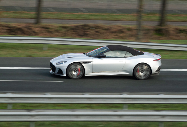 Aston Martin DBS Superleggera Volante