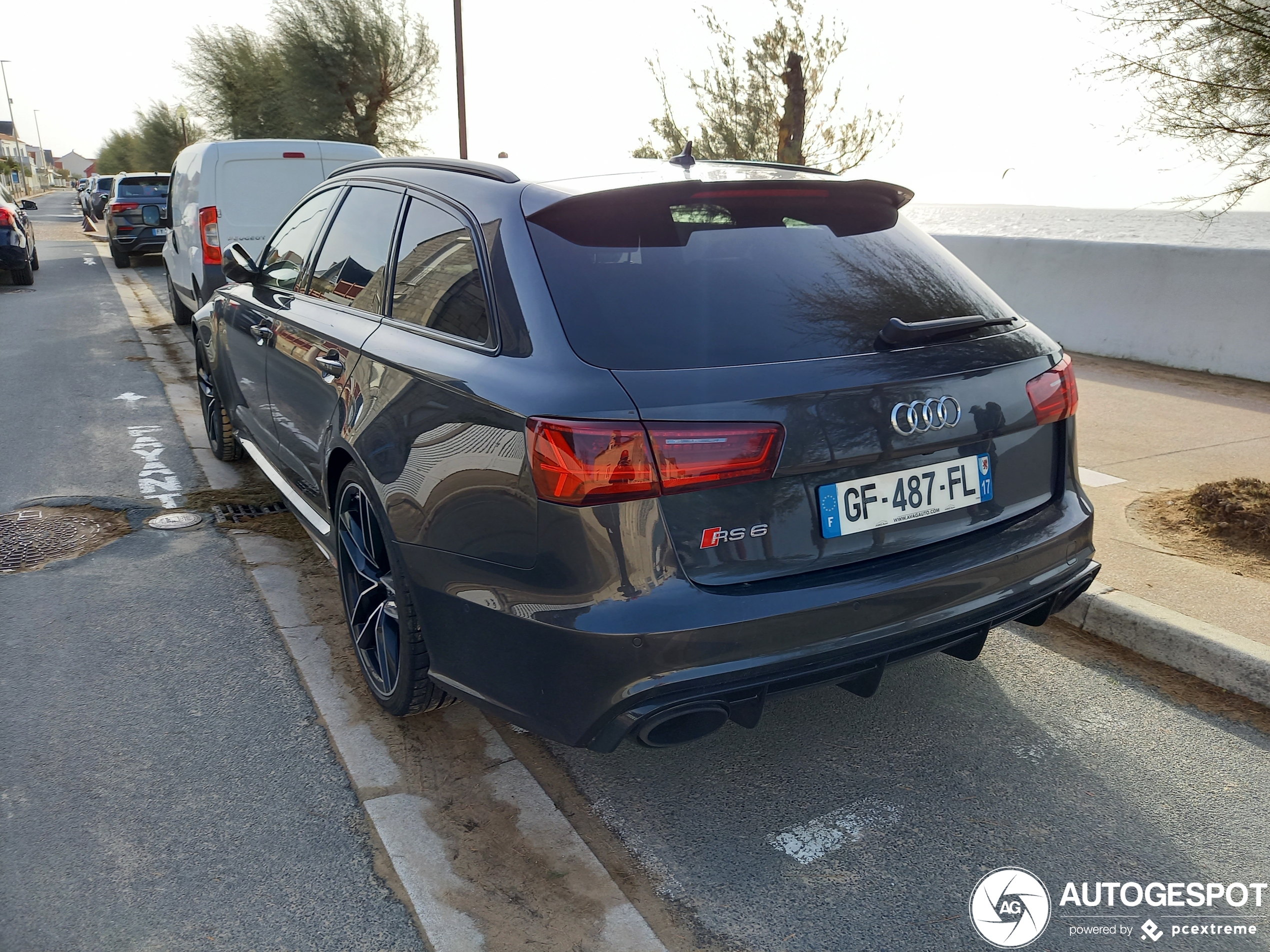 Audi RS6 Avant C7 2015