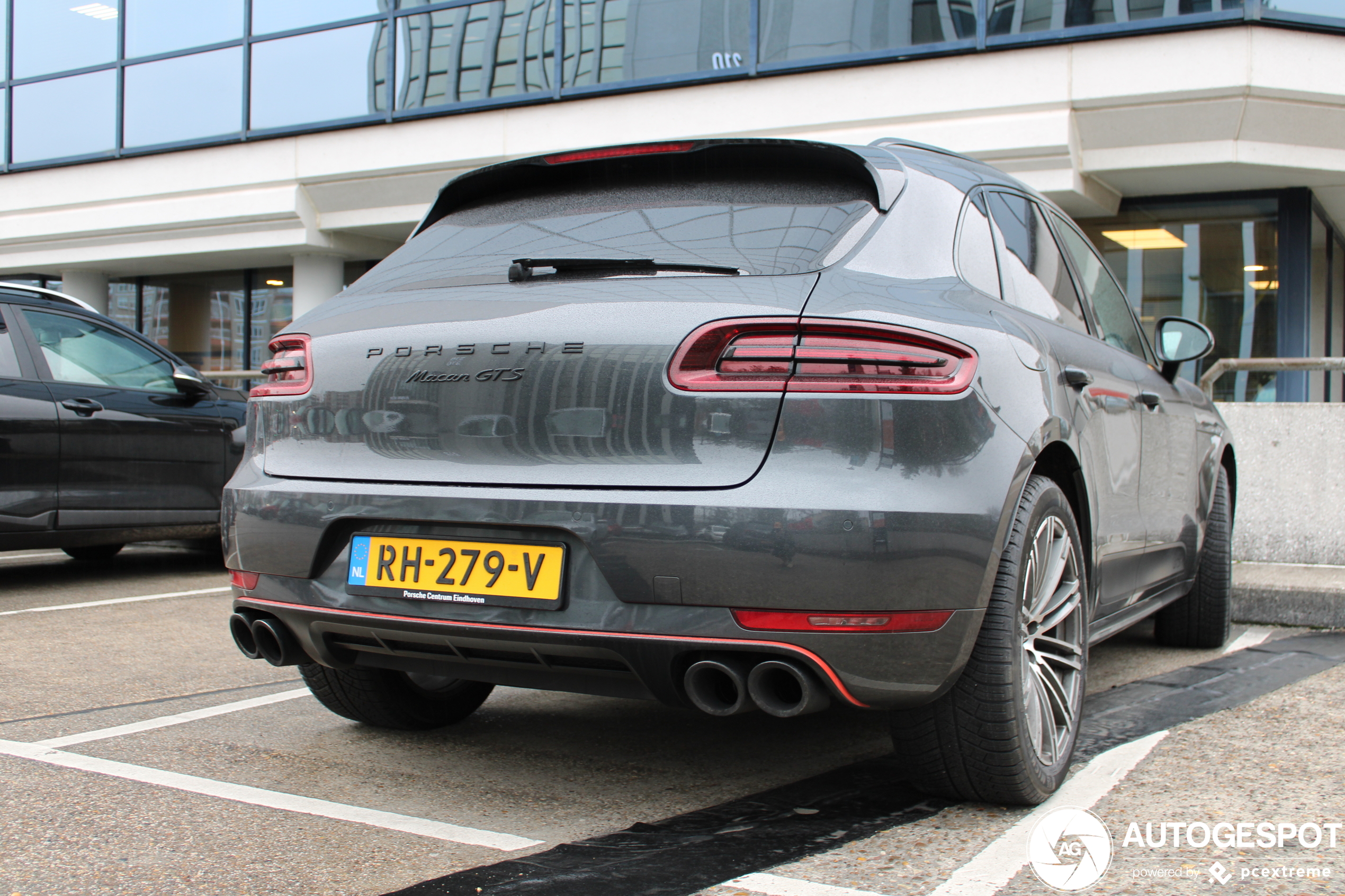 Porsche 95B Macan GTS