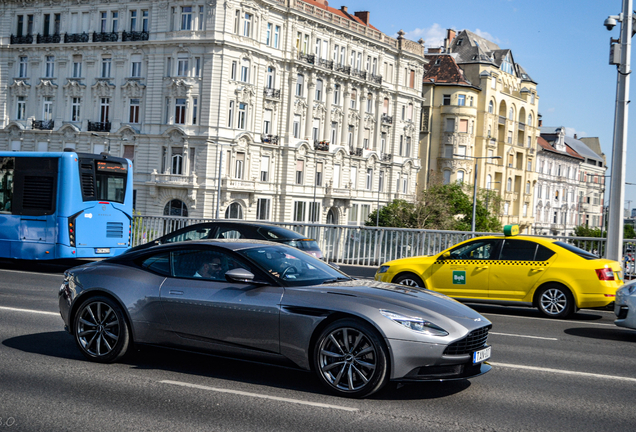 Aston Martin DB11