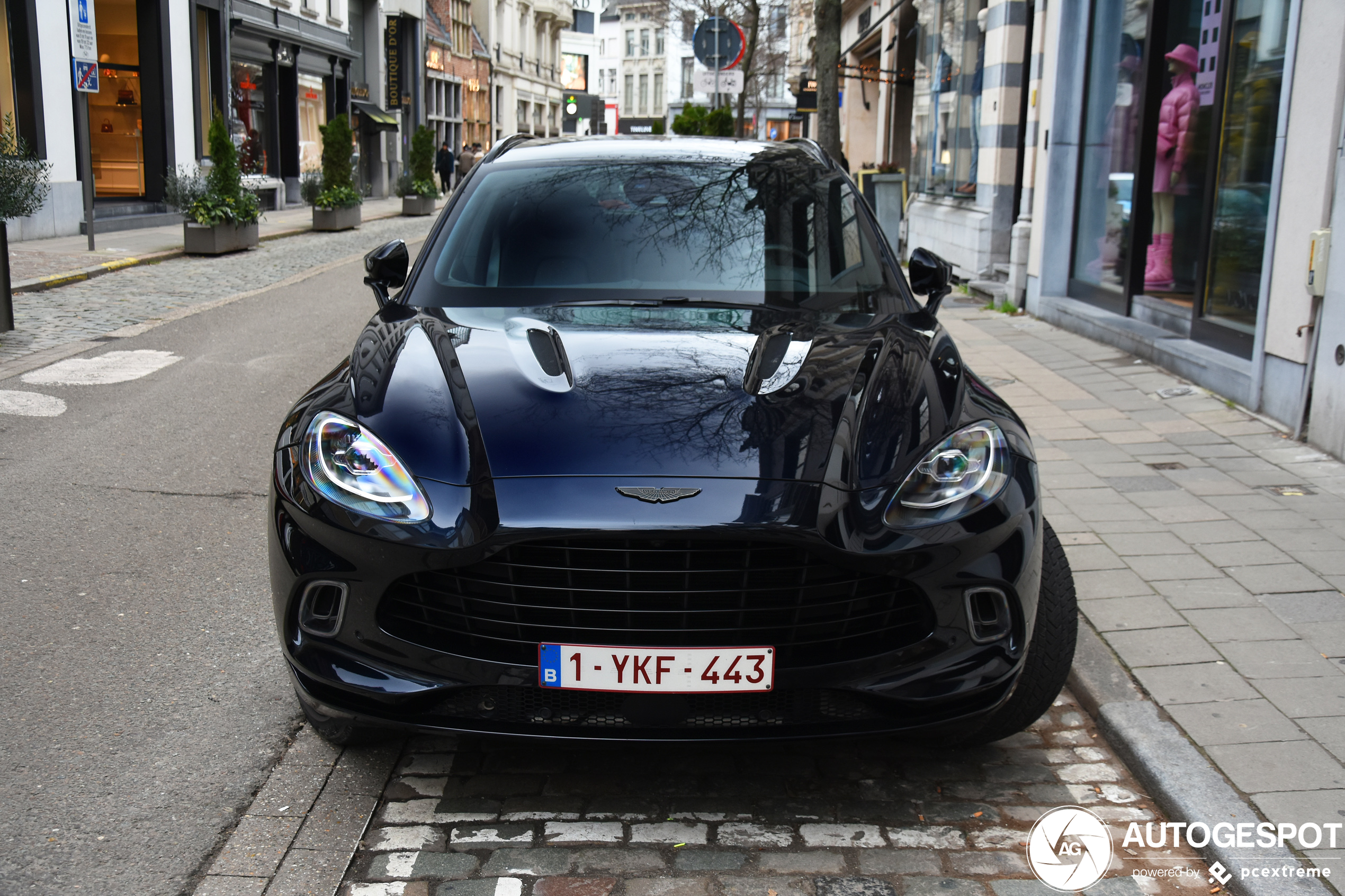 Aston Martin DBX