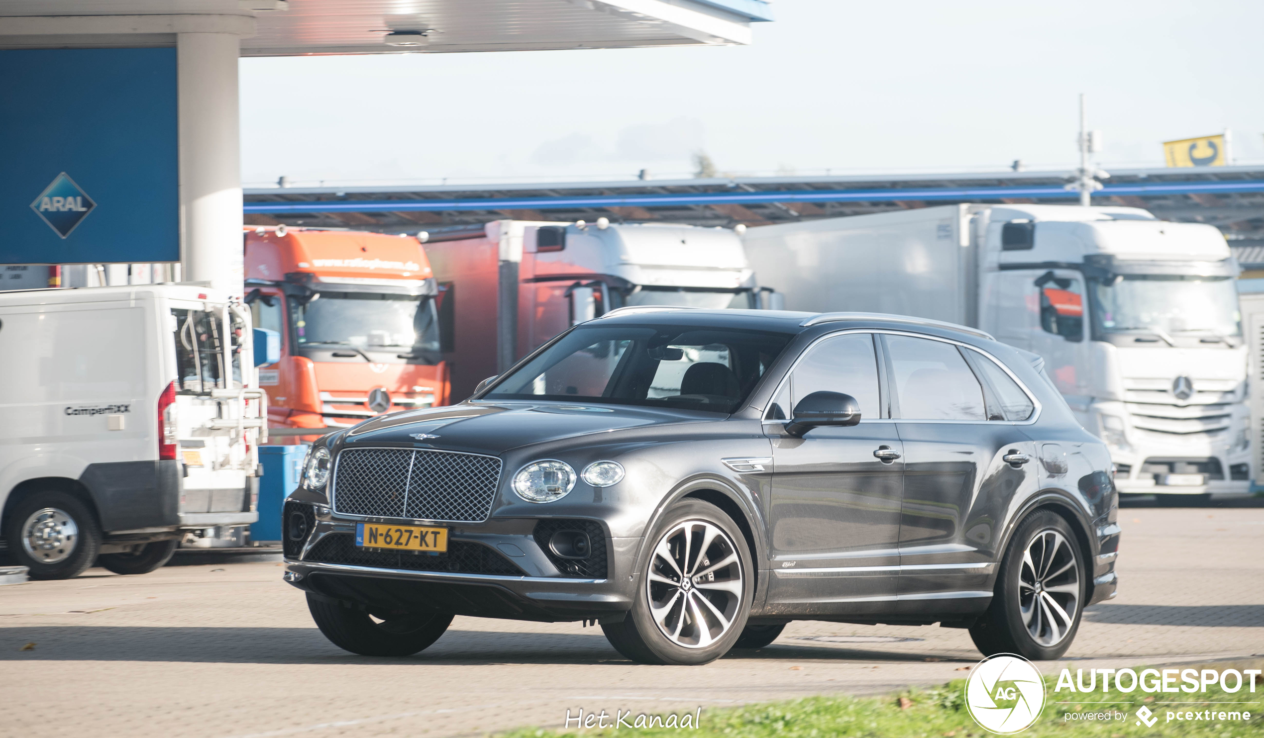 Bentley Bentayga Hybrid 2021