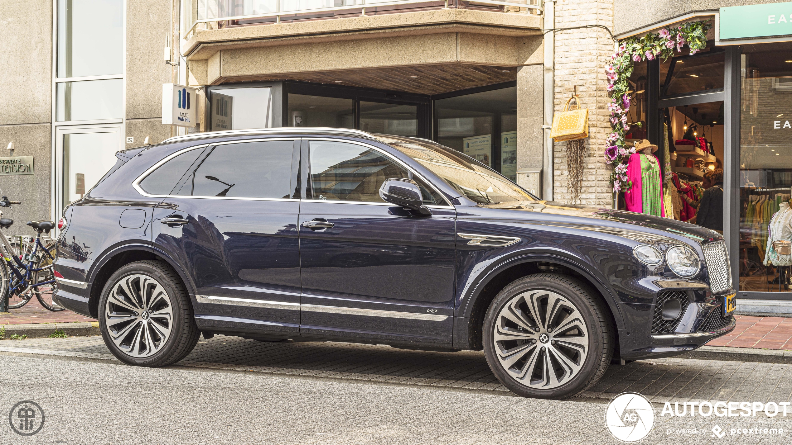 Bentley Bentayga V8 2021