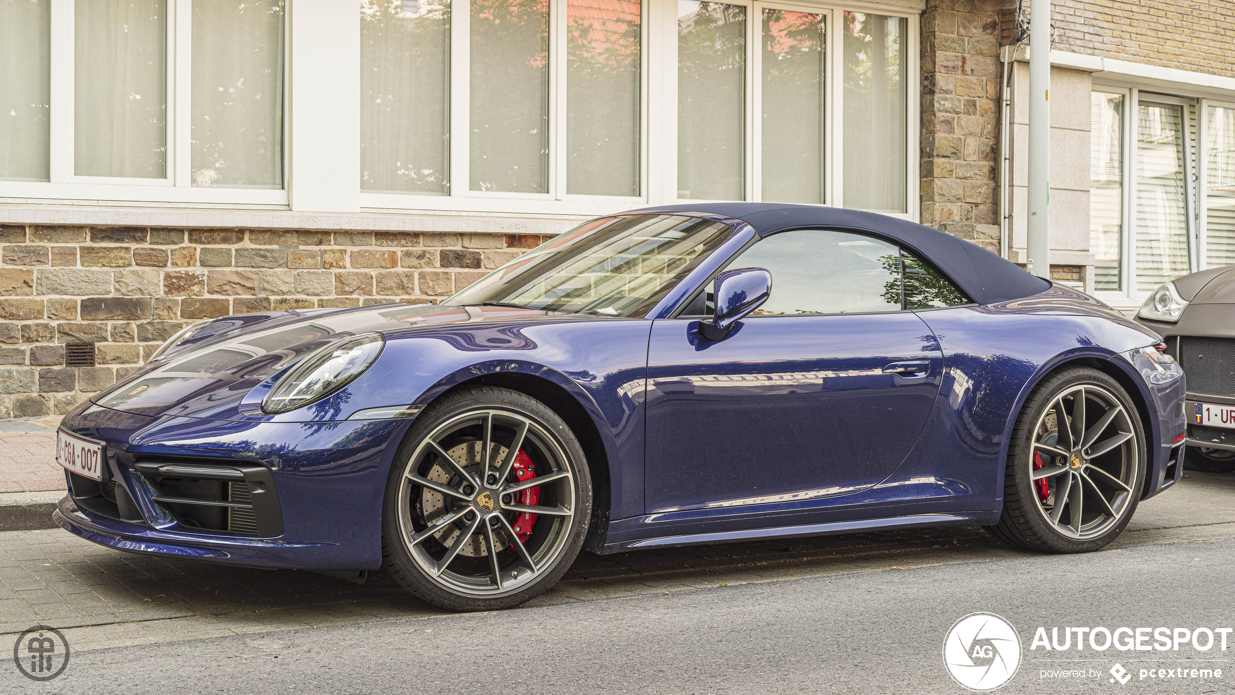 Porsche 992 Carrera 4S Cabriolet