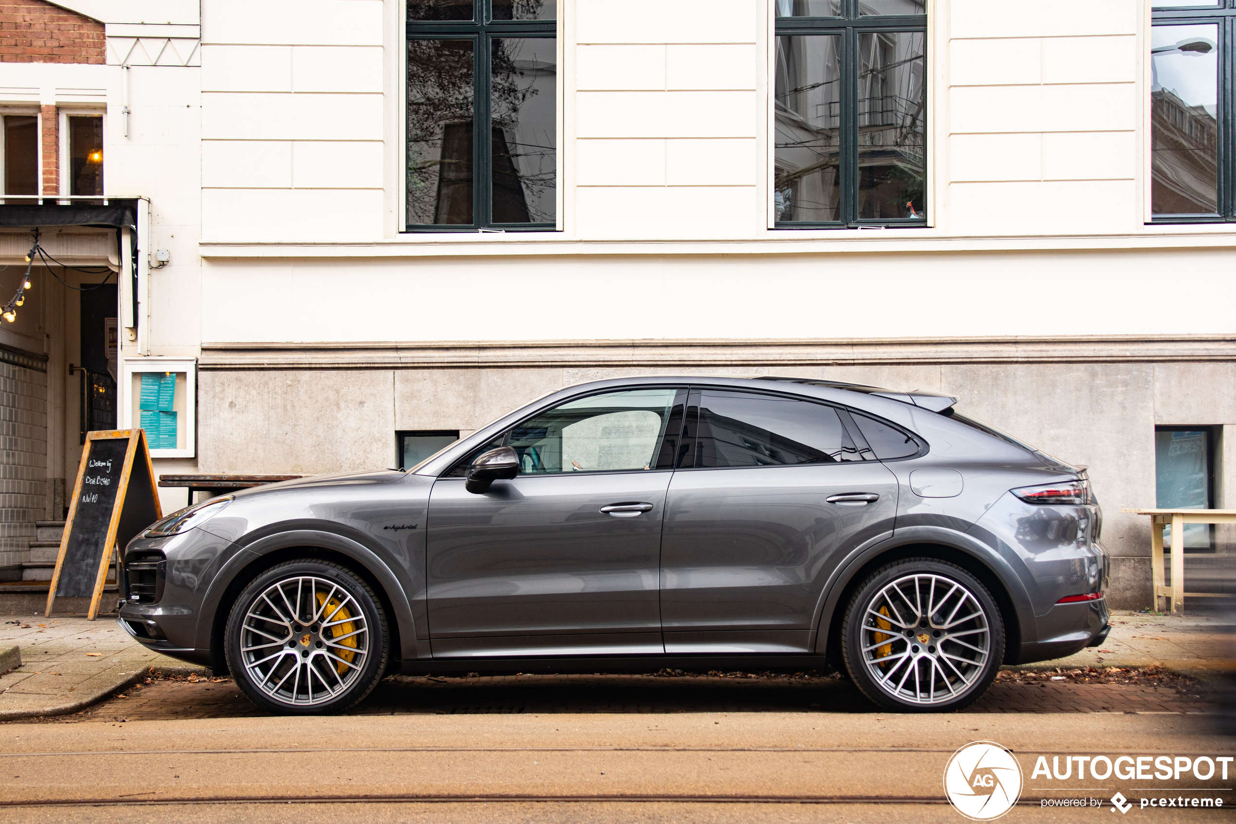 Porsche Cayenne Coupé Turbo S E-Hybrid