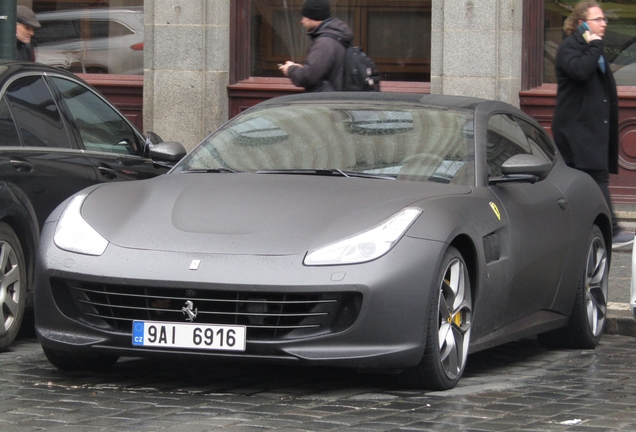 Ferrari GTC4Lusso