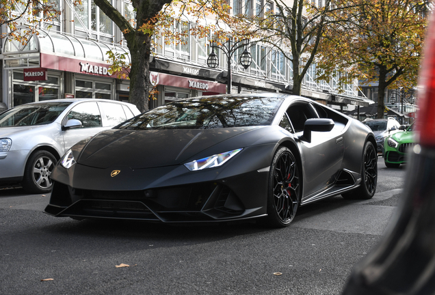 Lamborghini Huracán LP640-4 EVO