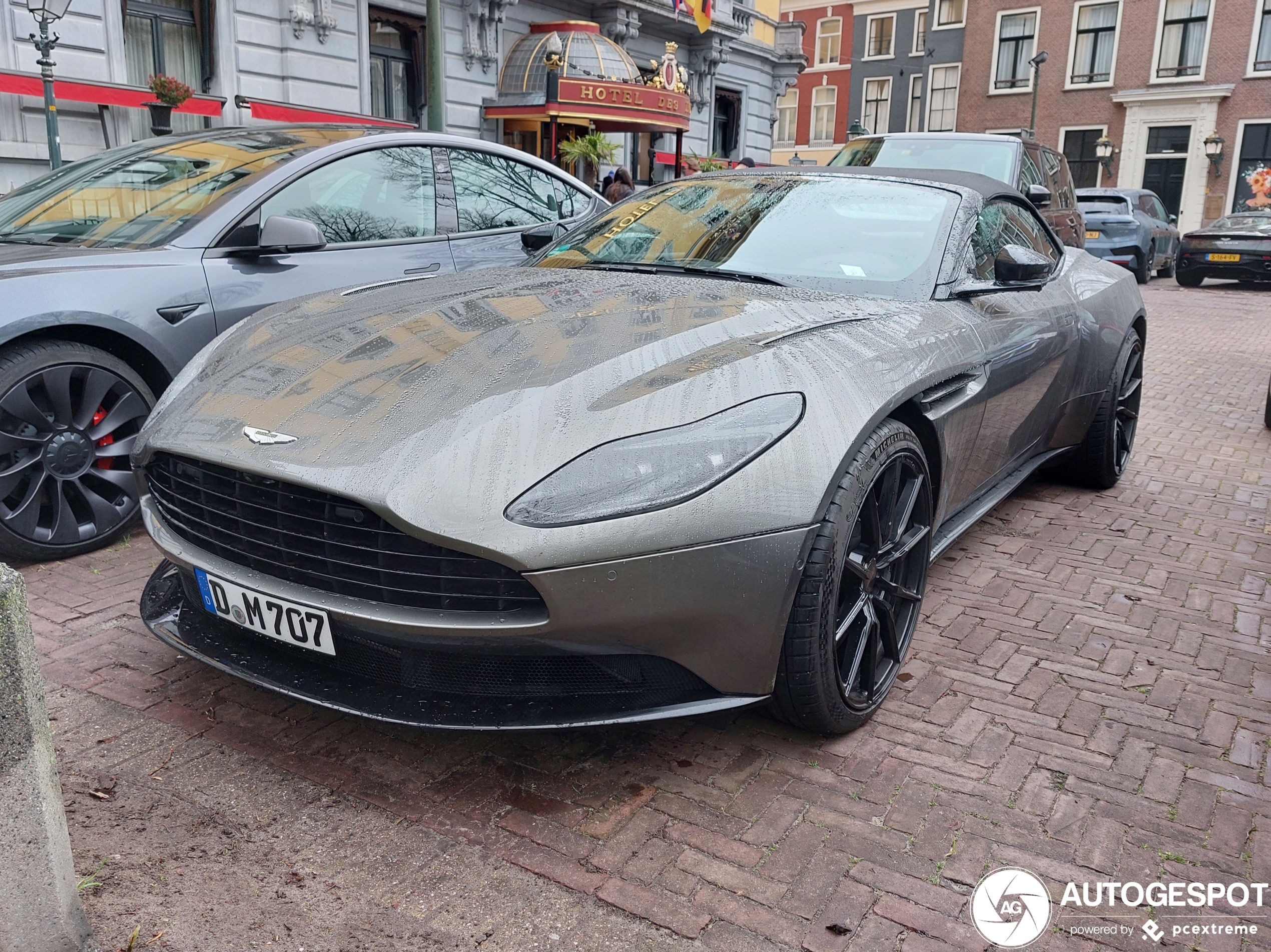 Aston Martin DB11 V8 Volante