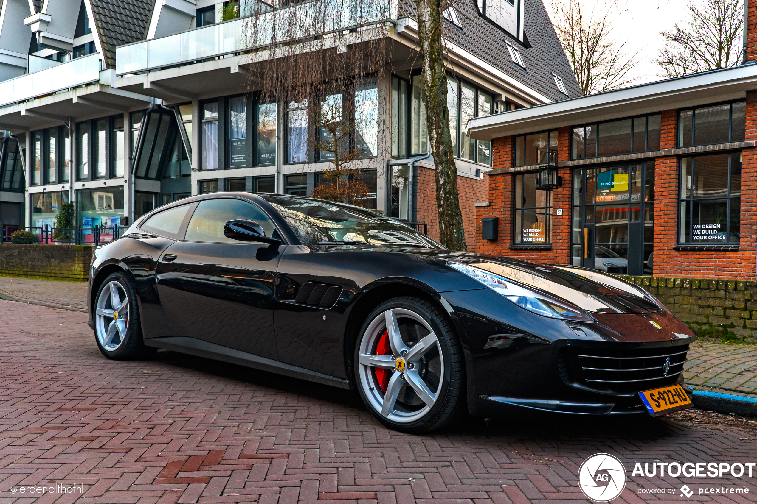 Ferrari GTC4Lusso T