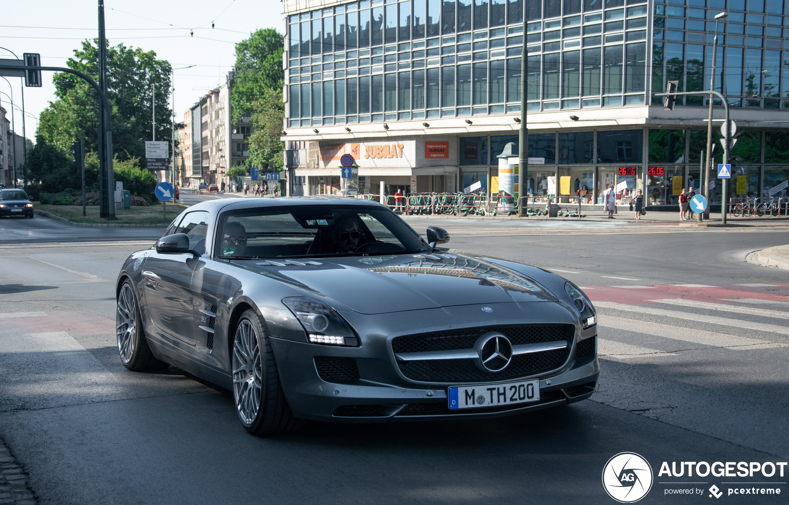 Mercedes-Benz SLS AMG