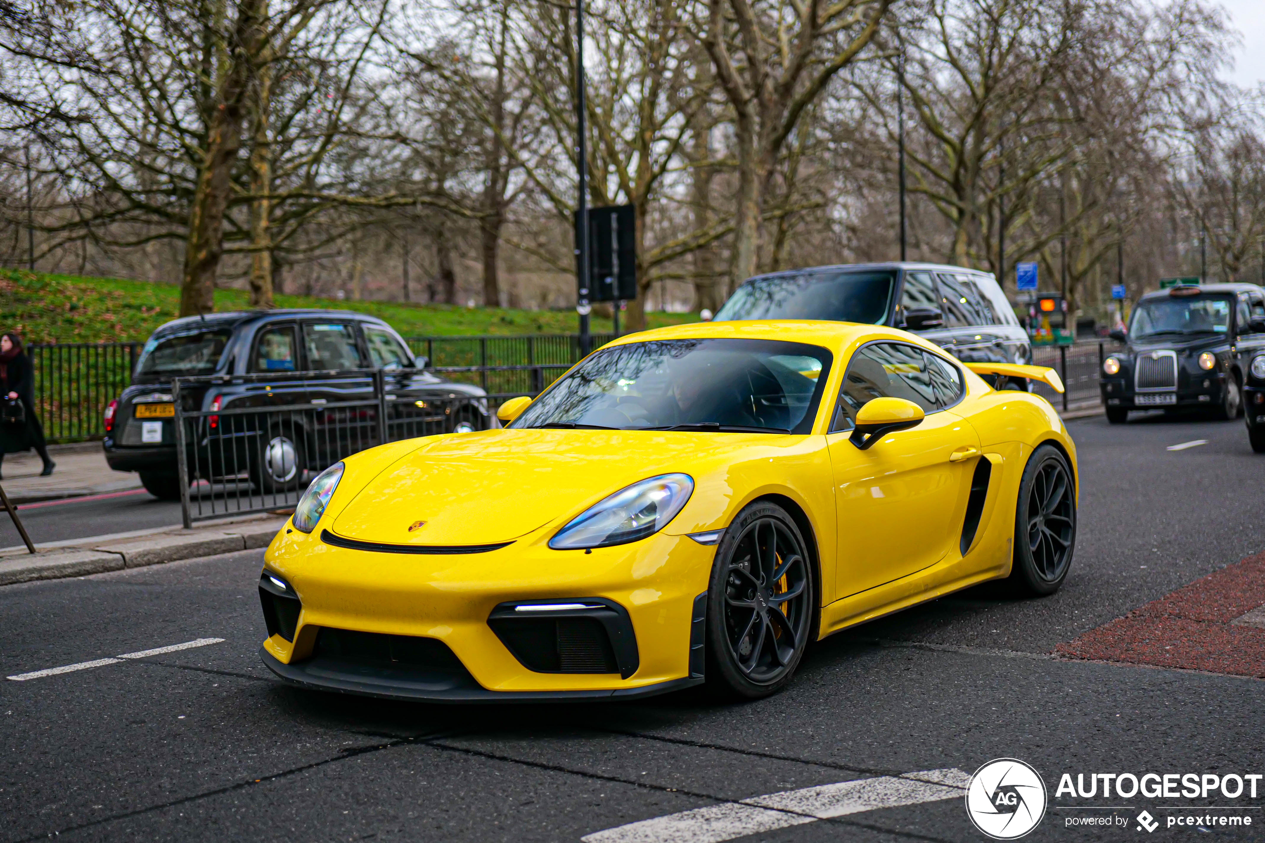 Porsche 718 Cayman GT4