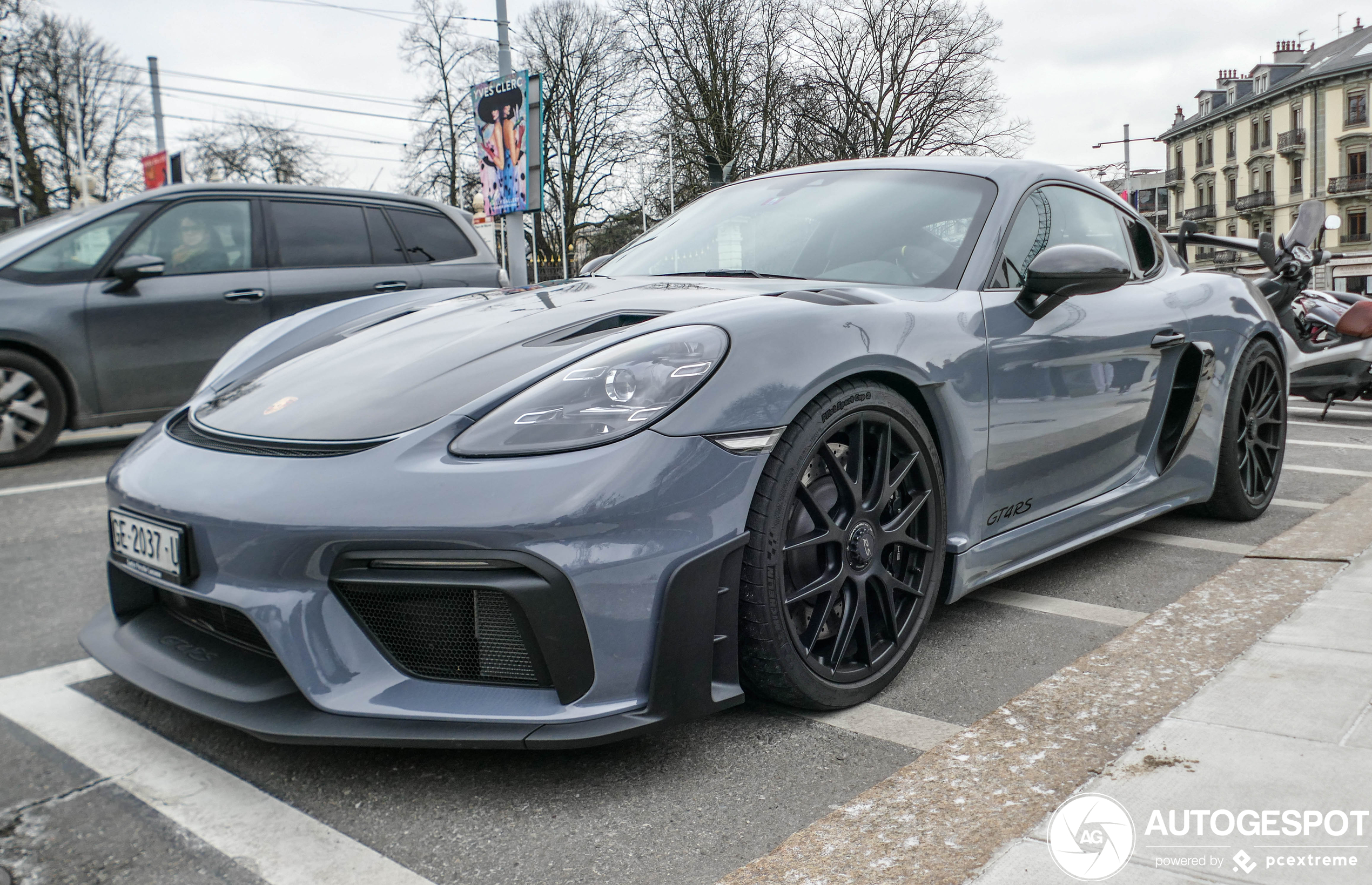 Porsche 718 Cayman GT4 RS Weissach Package