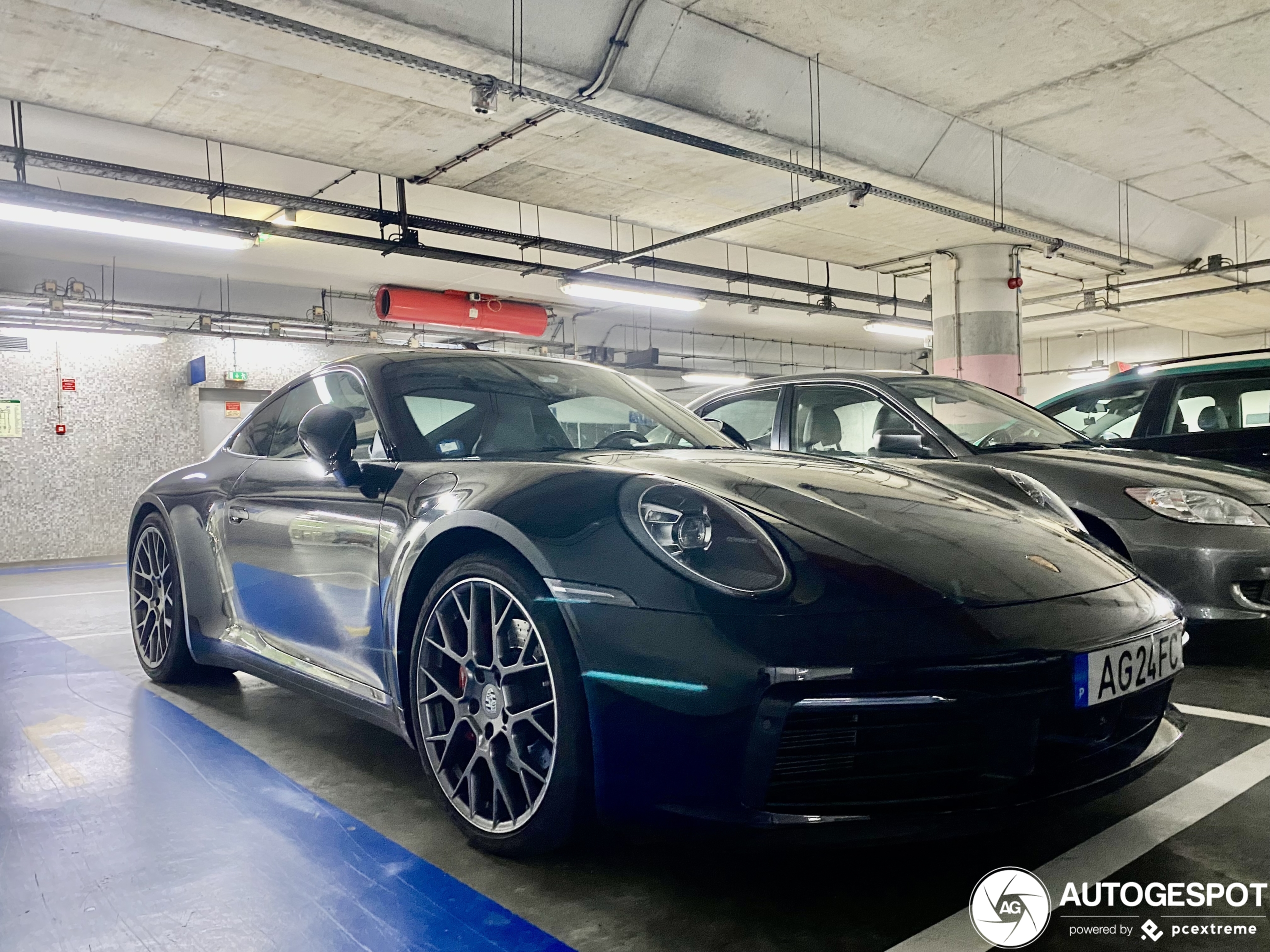 Porsche 992 Carrera 4S