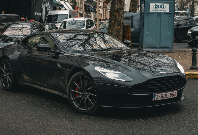 Aston Martin DB11