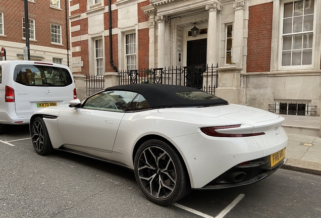 Aston Martin DB11 V8 Volante