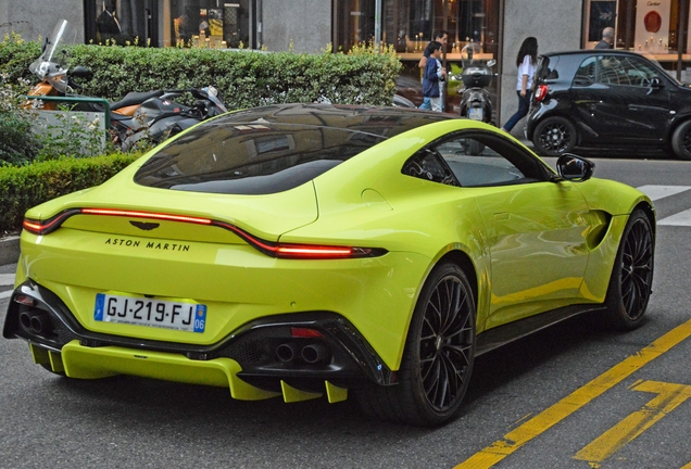 Aston Martin V8 Vantage 2018