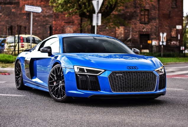 Audi R8 V10 Plus 2015