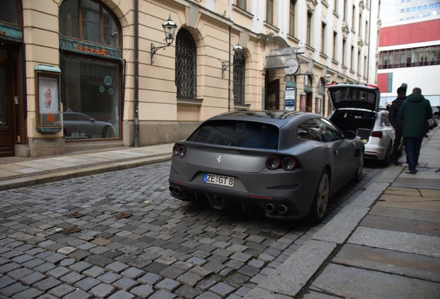 Ferrari GTC4Lusso T