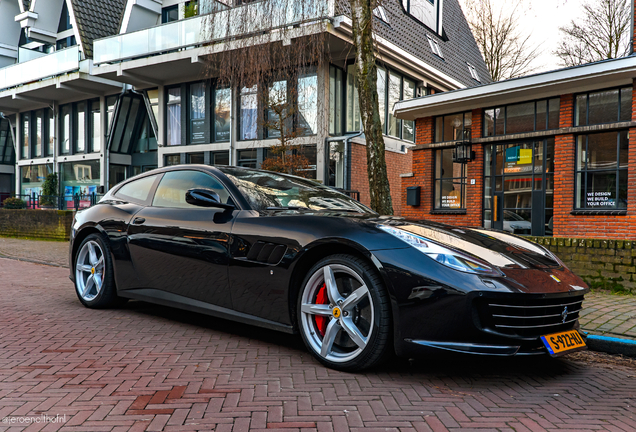 Ferrari GTC4Lusso T