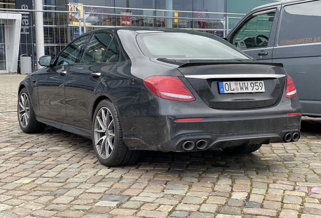 Mercedes-AMG E 63 S W213