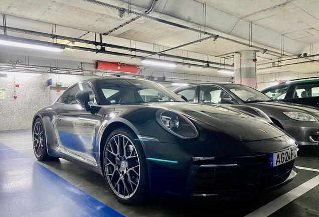 Porsche 992 Carrera 4S