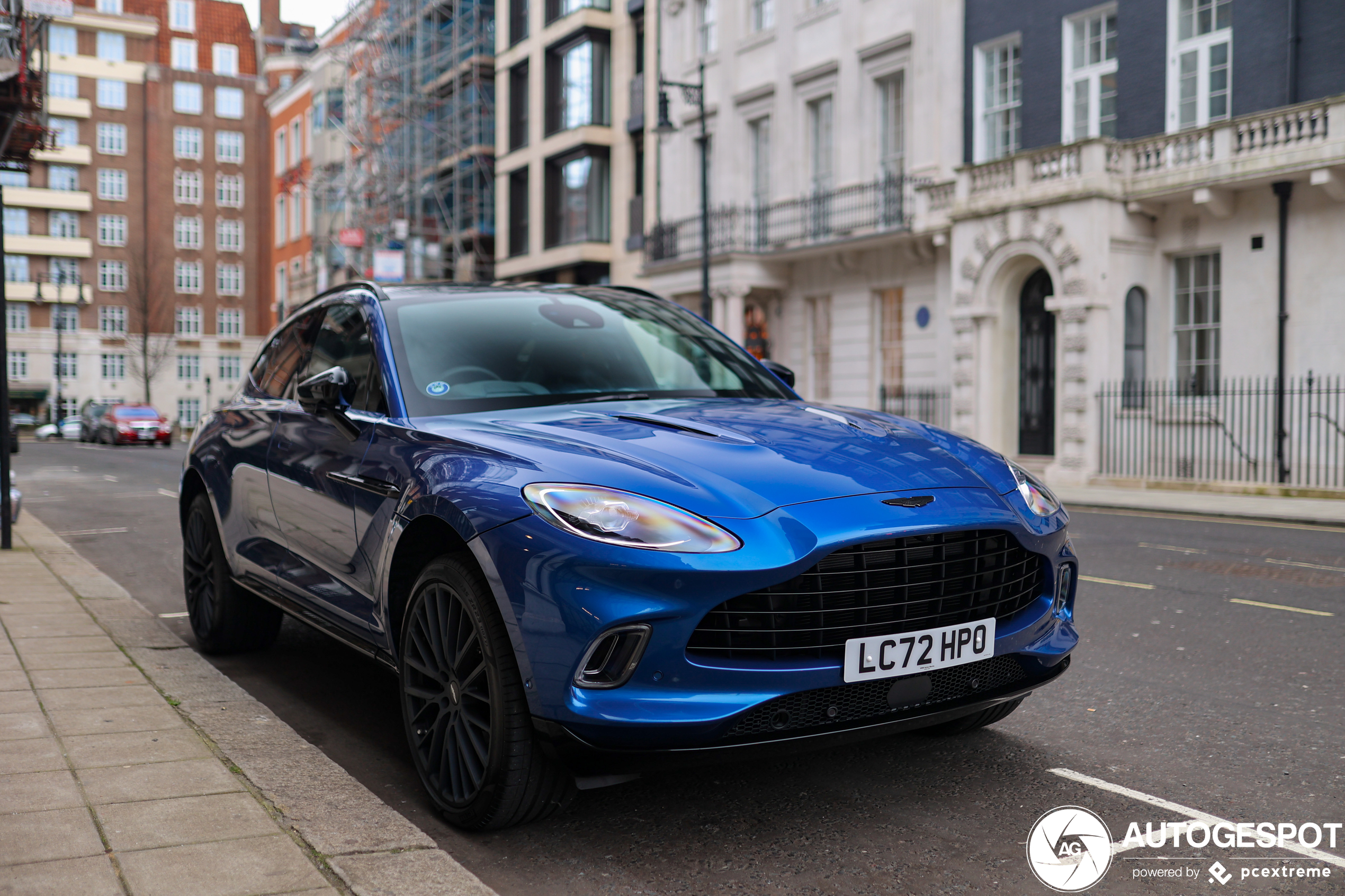 Aston Martin DBX