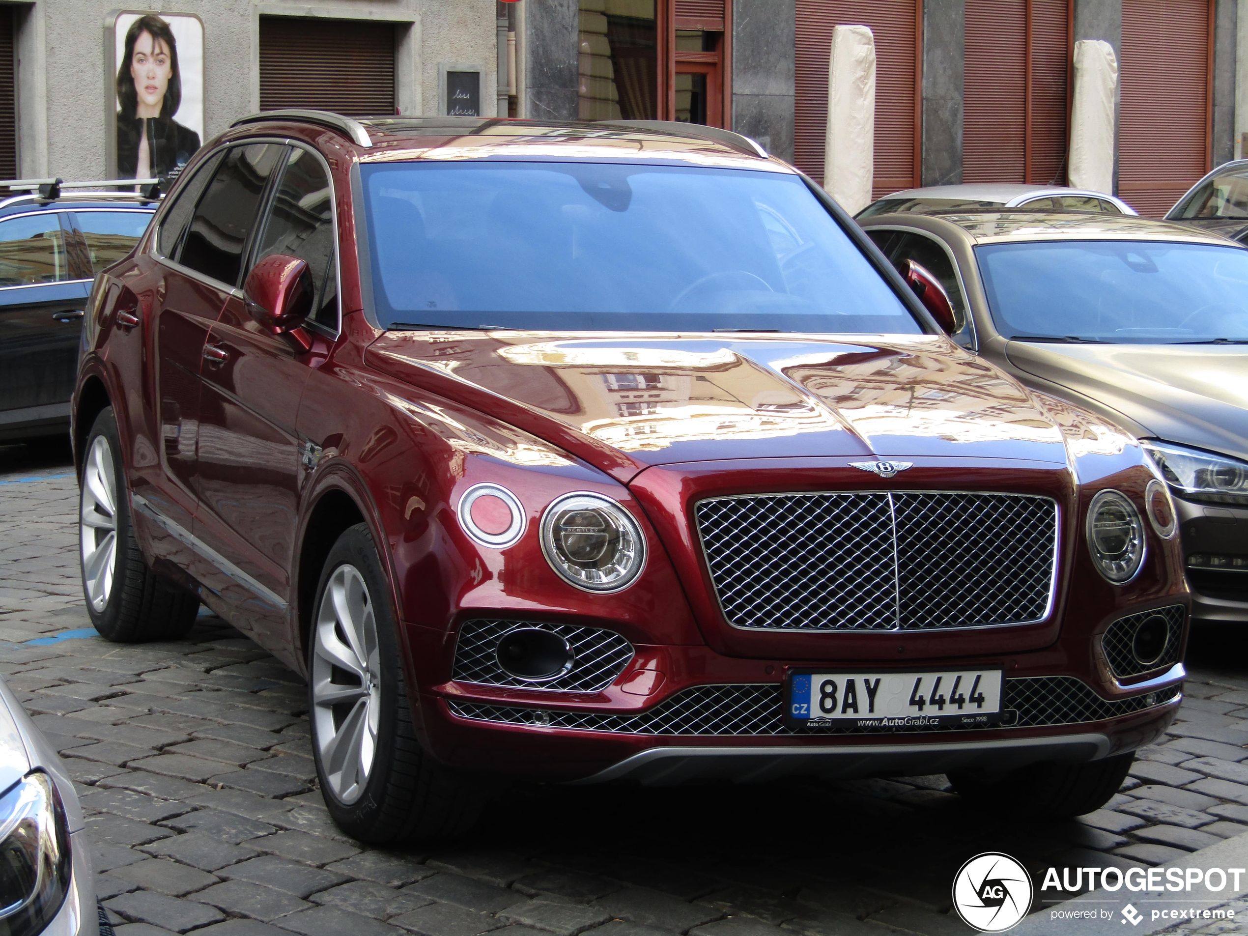 Bentley Bentayga V8