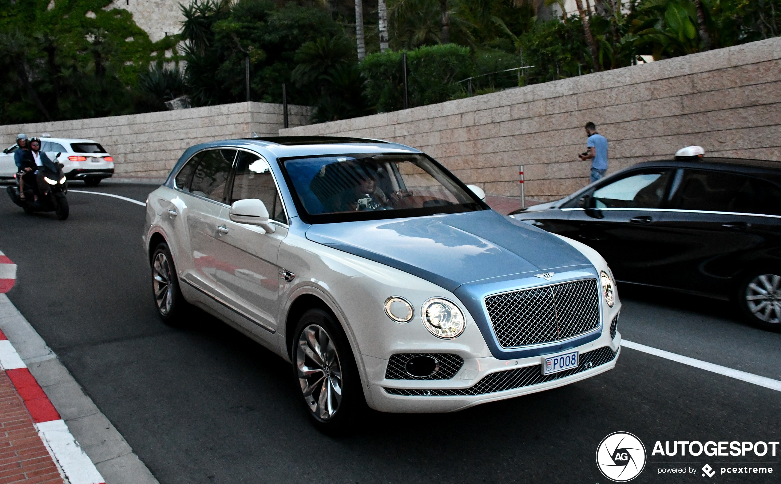 Bentley Bentayga V8