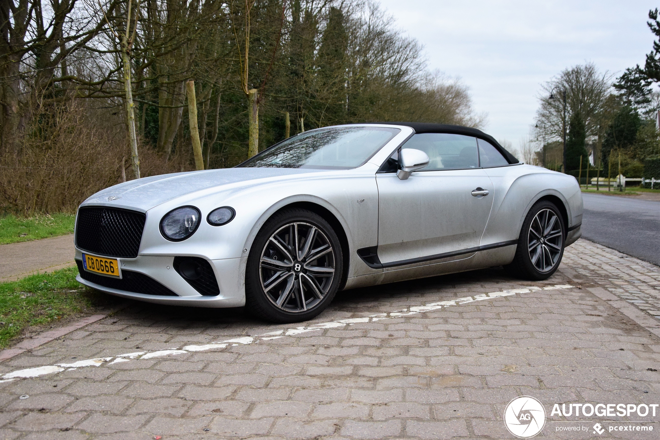 Bentley Continental GTC V8 2020