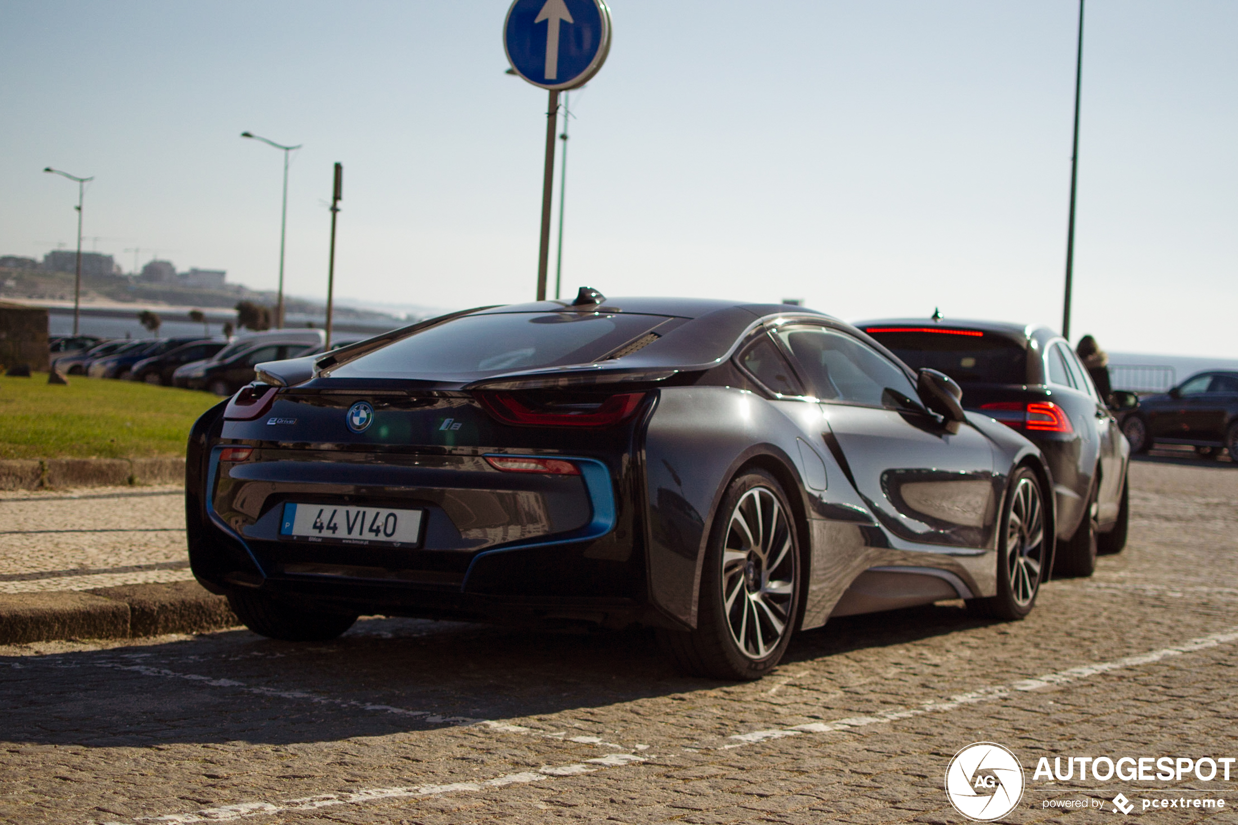 BMW i8