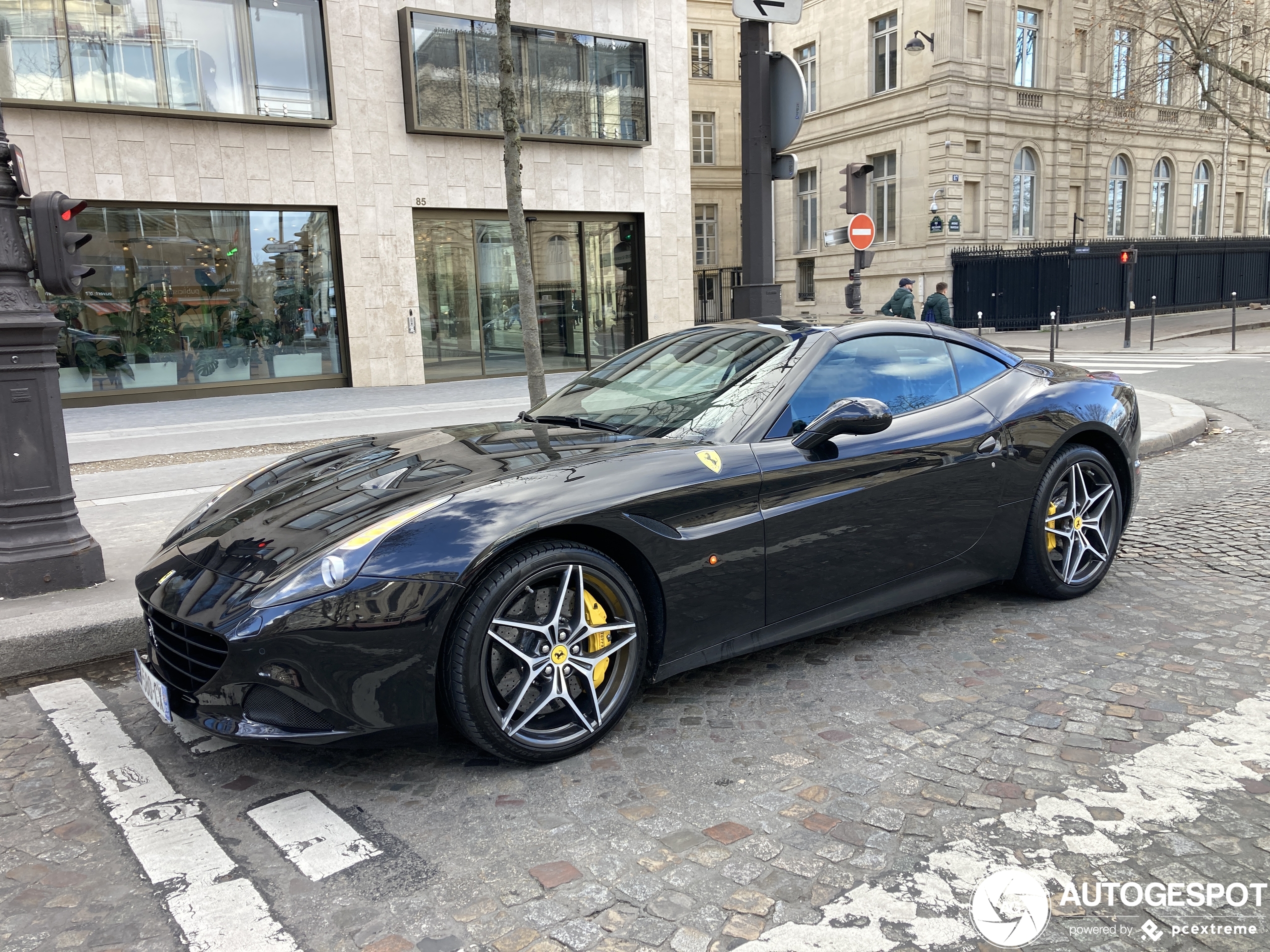 Ferrari California T