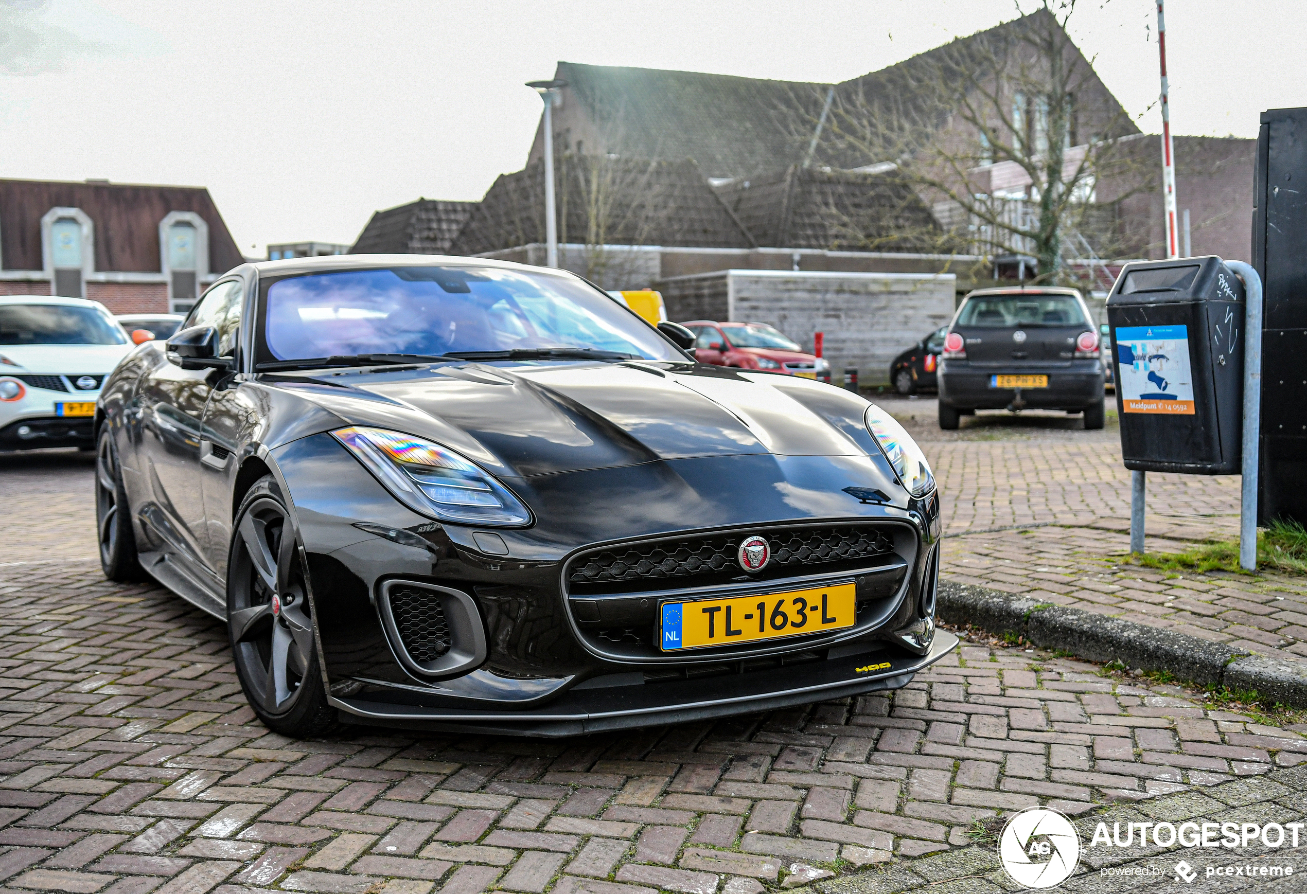 Jaguar F-TYPE 400 Sport Coupé