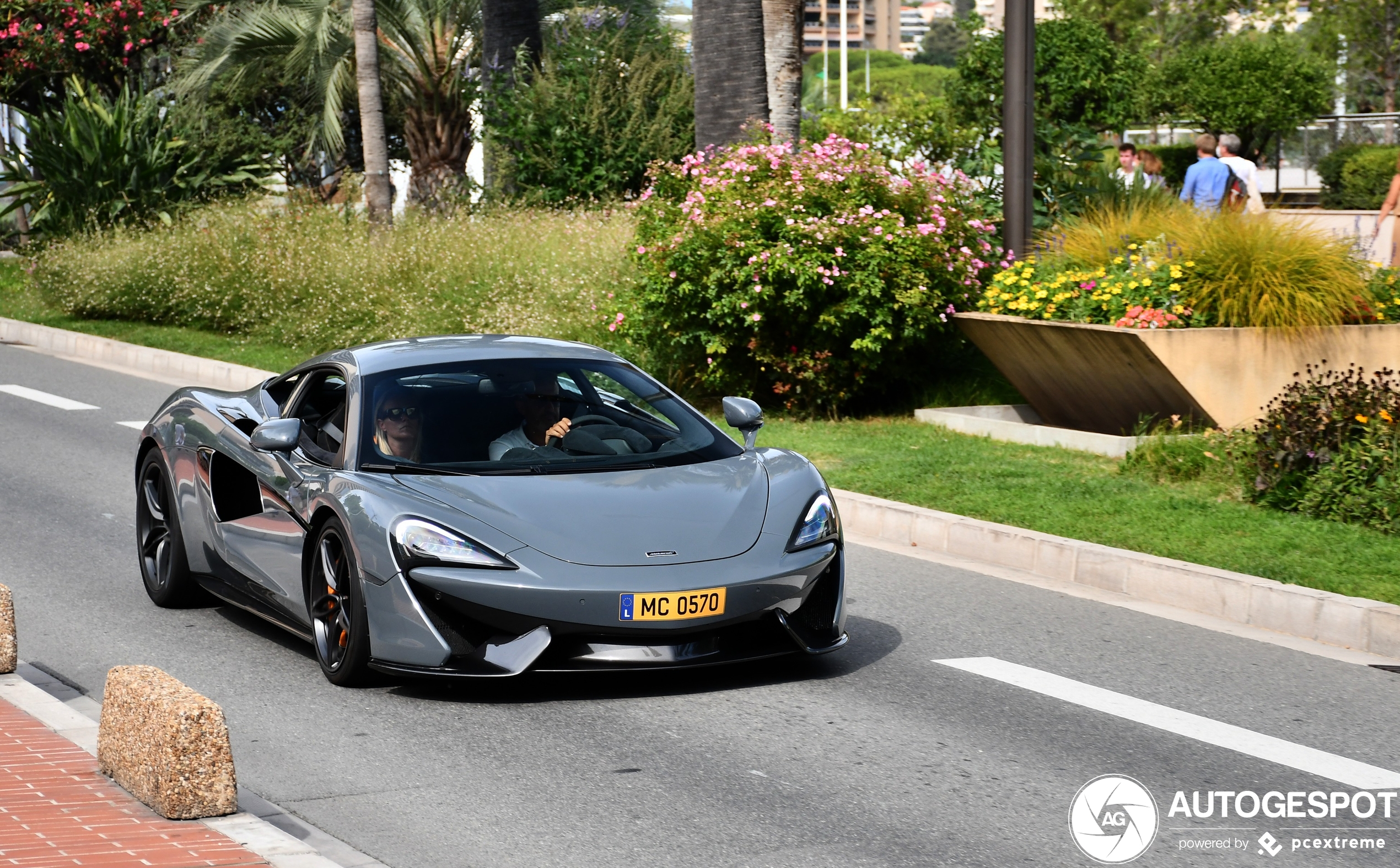 McLaren 570S