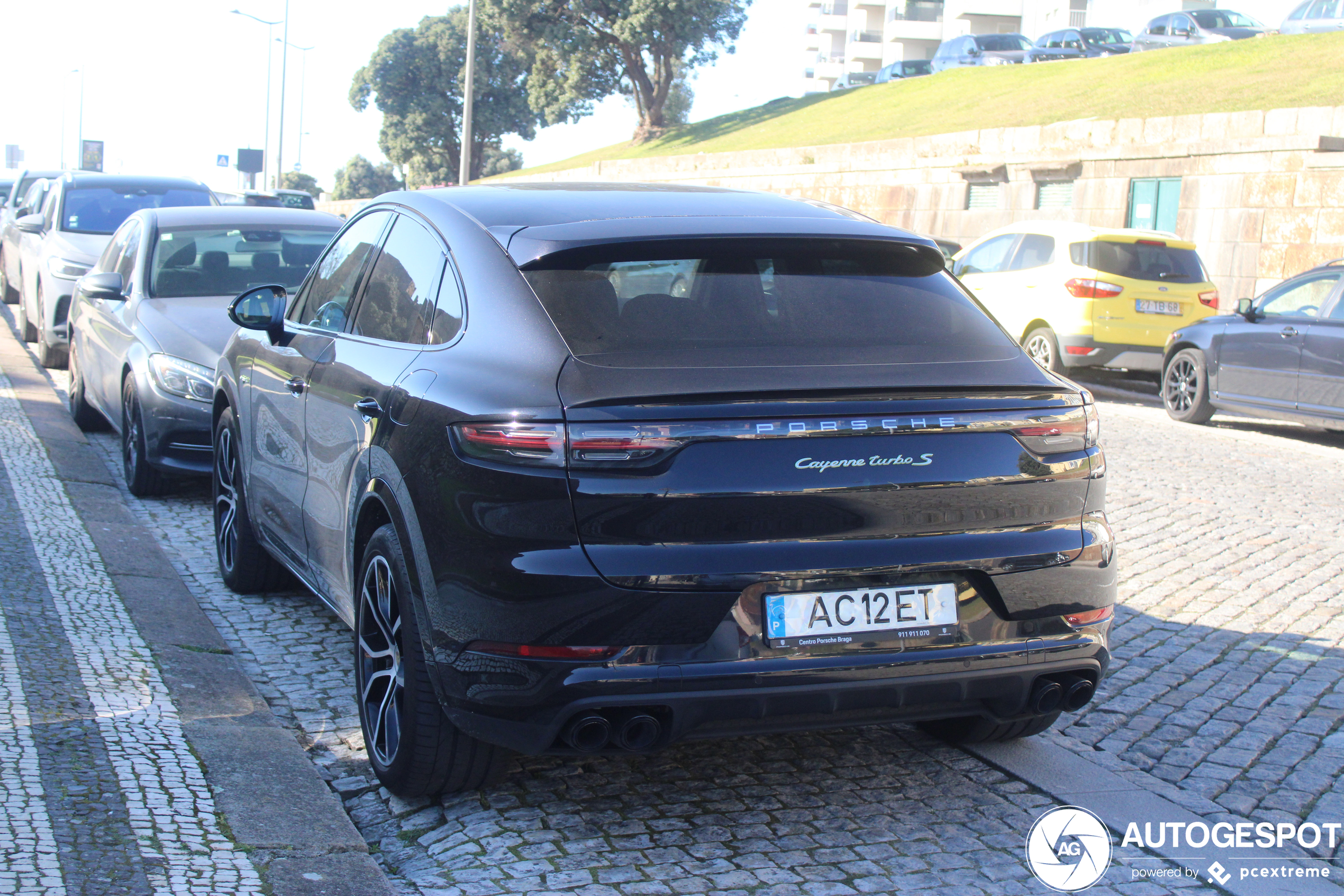 Porsche Cayenne Coupé Turbo S E-Hybrid