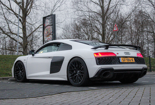 Audi R8 V10 Plus 2015