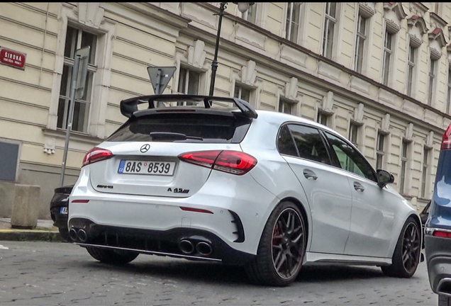 Mercedes-AMG A 45 S W177